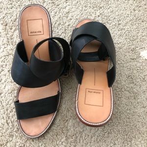 Dolce Vita black leather sz 8.5 wedge sandal